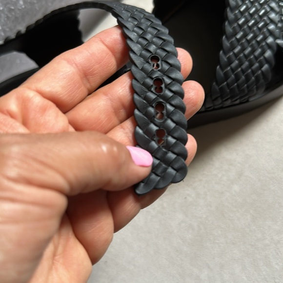 Melissa + Salinas Sandals - Picture 5 of 8